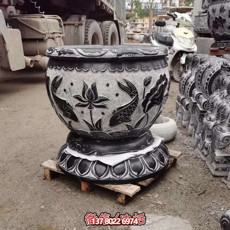 雅致雙魚石雕花盆，為您的庭院增添藝術(shù)氣息