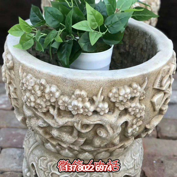 精美藝術(shù)石雕花盆，讓繁復(fù)多彩的花紋與浮雕結(jié)合，打造出精美的大理石雕塑